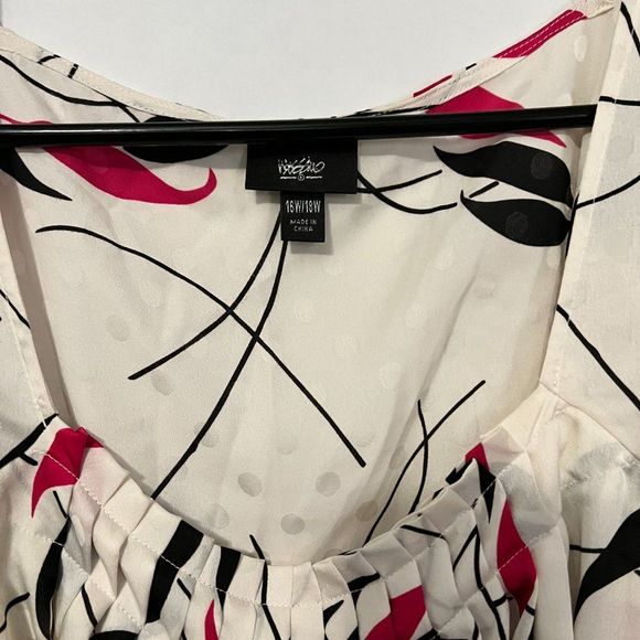 Women's Lightweight Blouse Size 16W - Picture 2 of 4